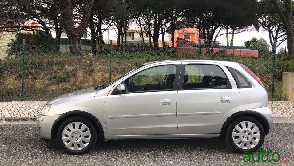 2005' Opel Corsa photo #2