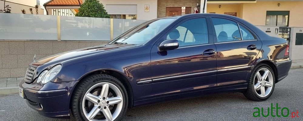2001' Mercedes-Benz C 220 photo #3