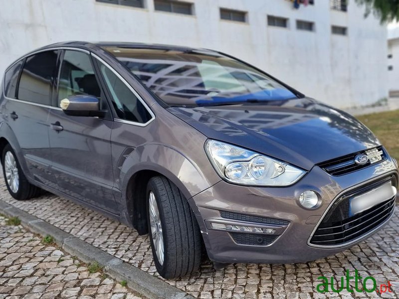 2012' Ford S-Max photo #3