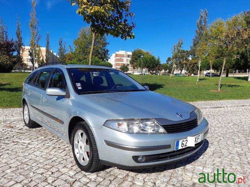 2004' Renault Laguna Break photo #5