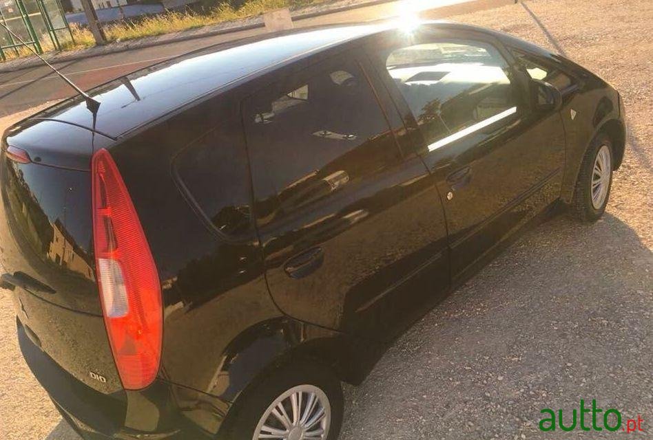 2007' Mitsubishi Colt photo #1