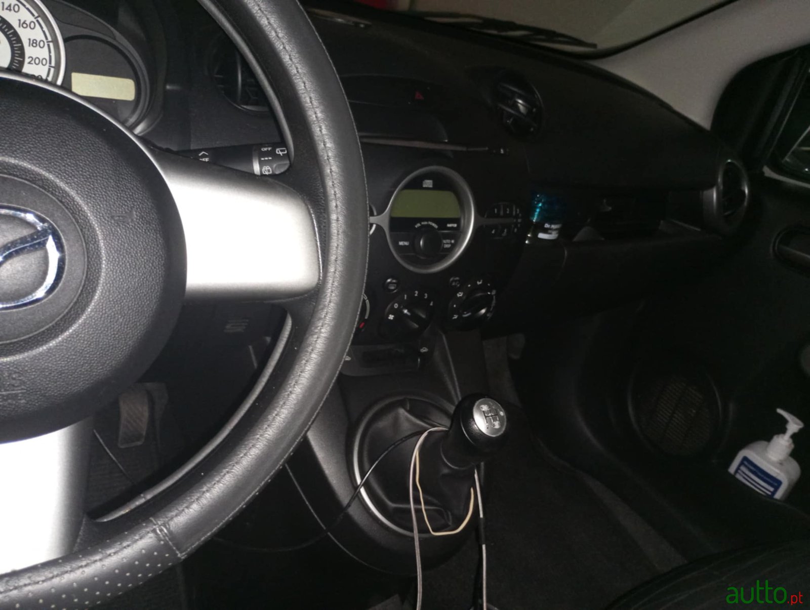 2010' Mazda 2 photo #7