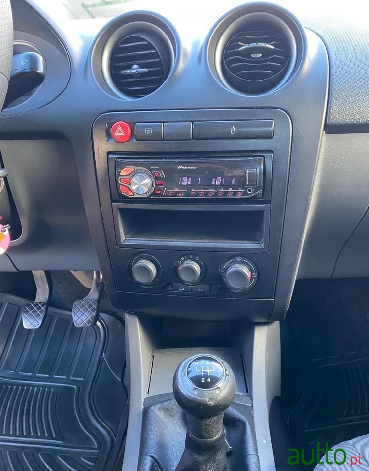 2007' SEAT Ibiza photo #6