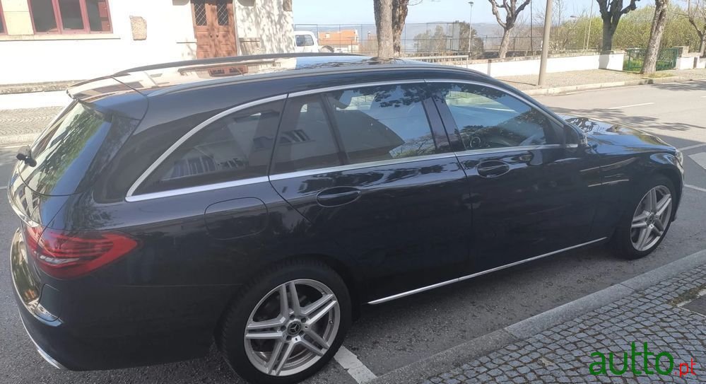 2020' Mercedes-Benz Classe C photo #5