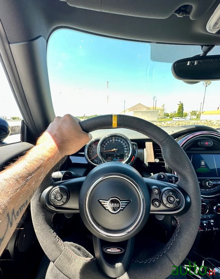 2020' MINI Cooper photo #5