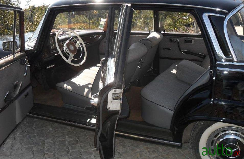 1965' Mercedes-Benz 220 photo #6