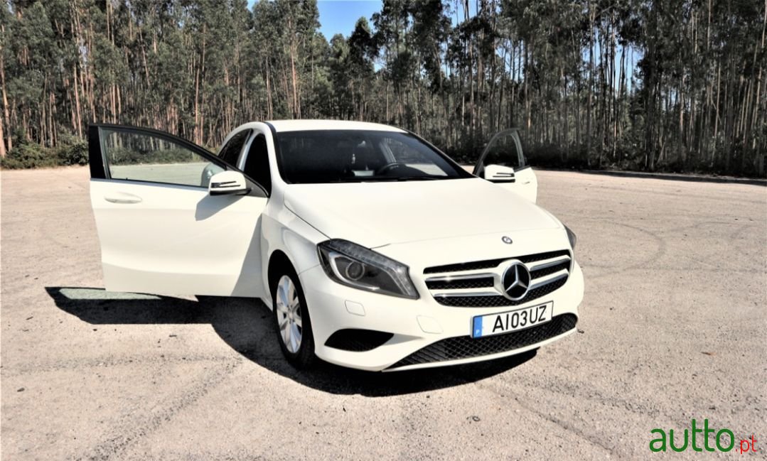 2013' Mercedes-Benz A-180 photo #2