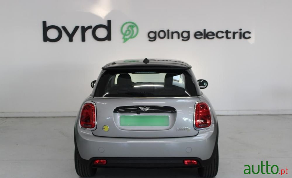 2023' MINI Cooper 3 Portas photo #5
