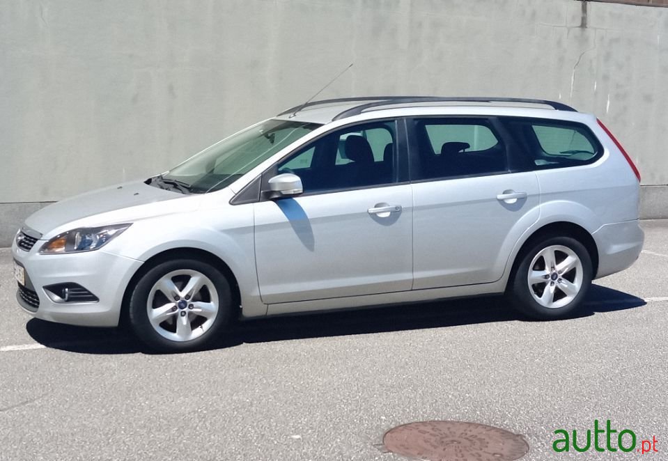 2008' Ford Focus Sw photo #2