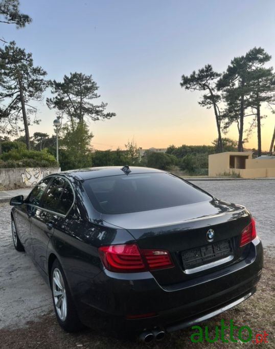 2012' BMW 520 photo #5