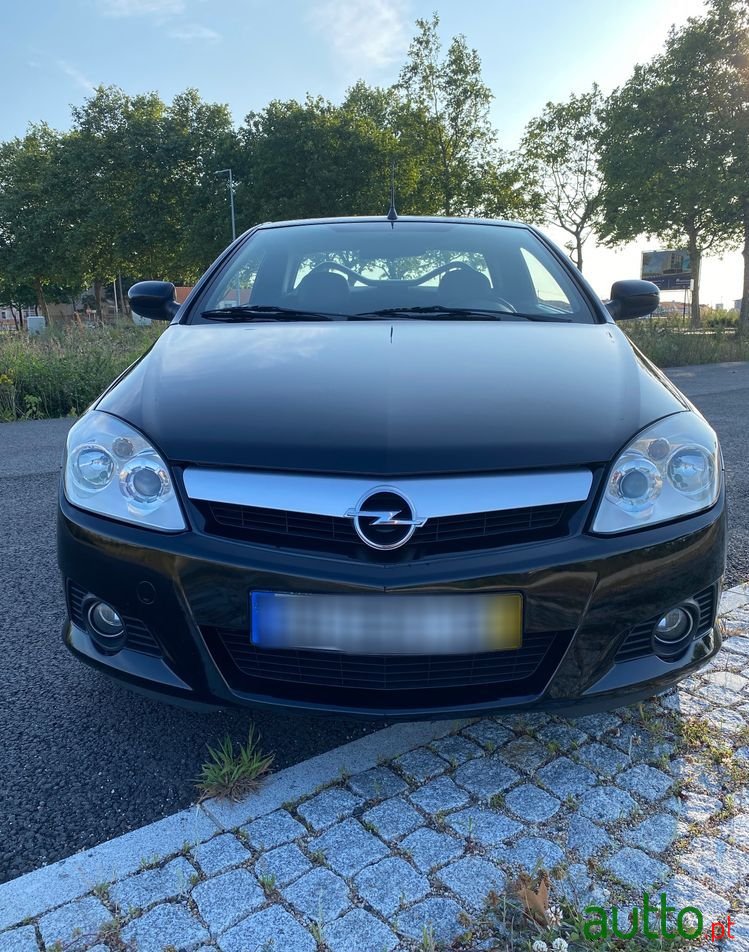 2006' Opel Tigra Twintop photo #2