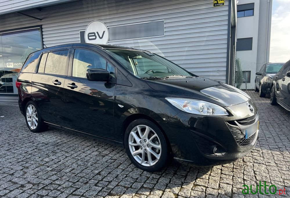 2011' Mazda 5 photo #1