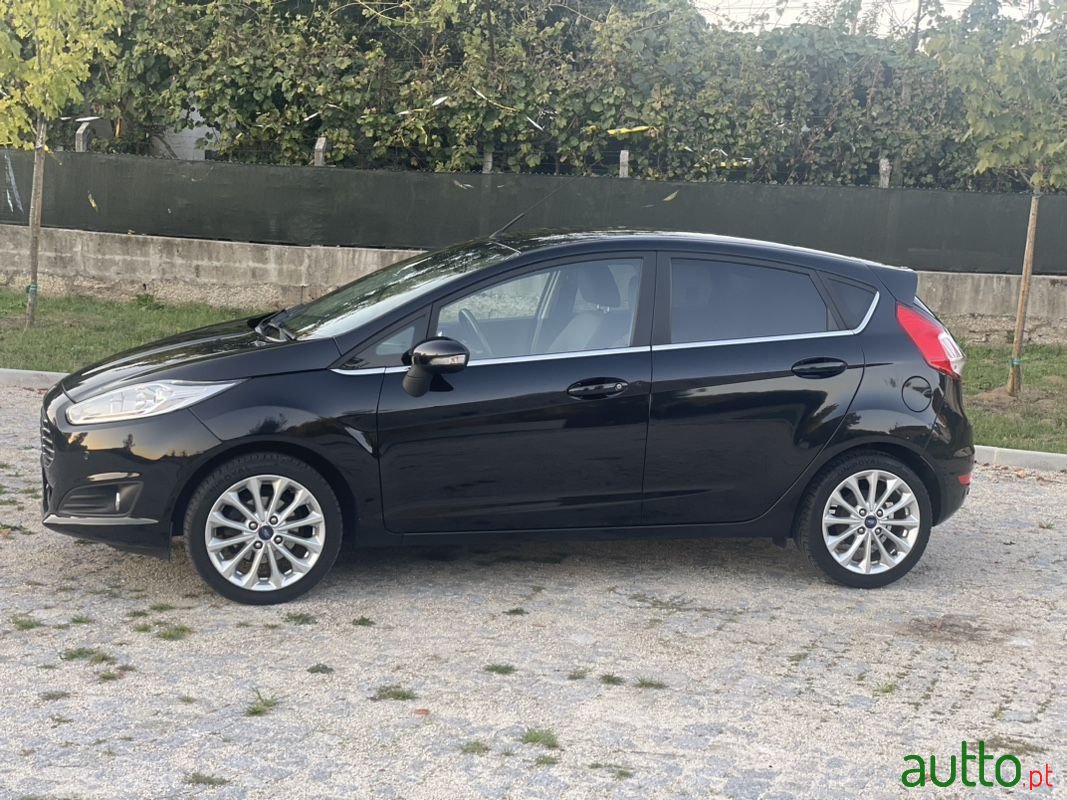 2016' Ford Fiesta photo #3