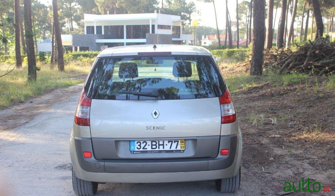 2006' Renault Scenic photo #2