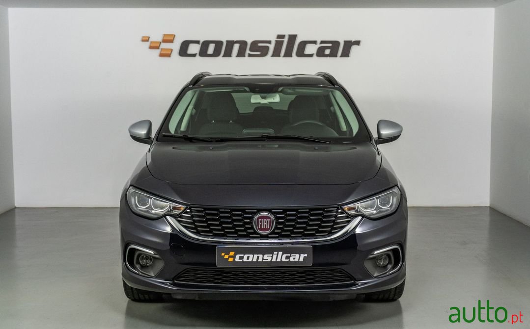 2018' Fiat Tipo Station Wagon photo #2