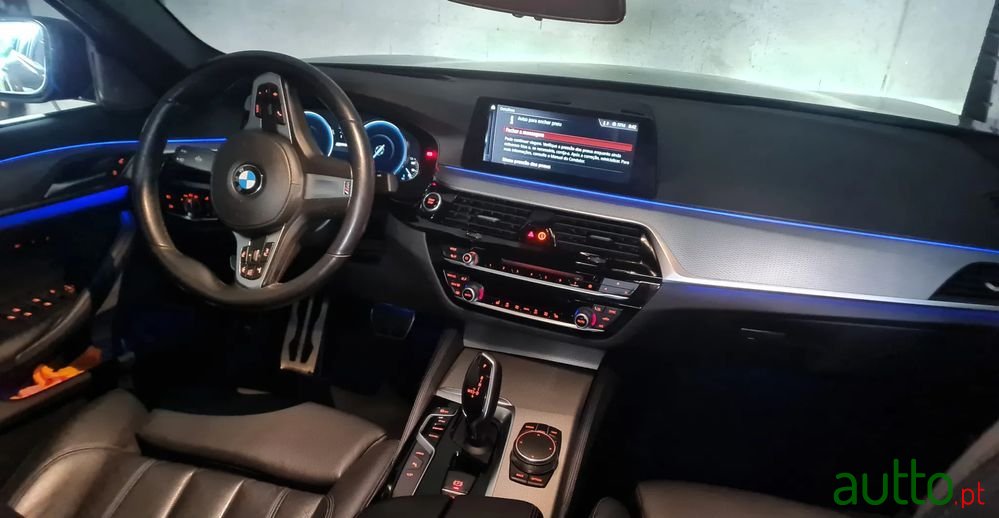 2017' BMW 530 photo #5