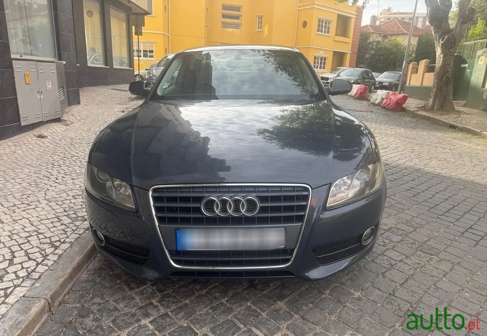 2010' Audi A5 2.0 Tdi photo #3