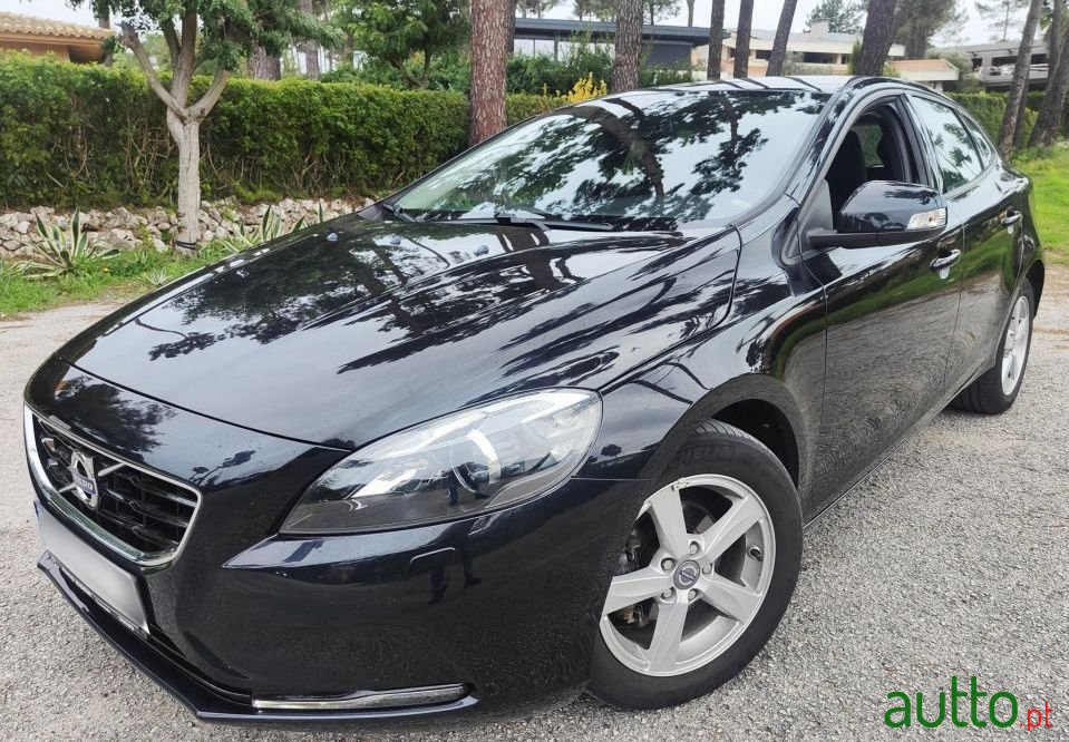 2014' Volvo V40 photo #1