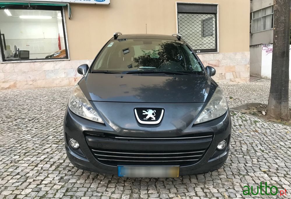 2010' Peugeot 207 Sw photo #2