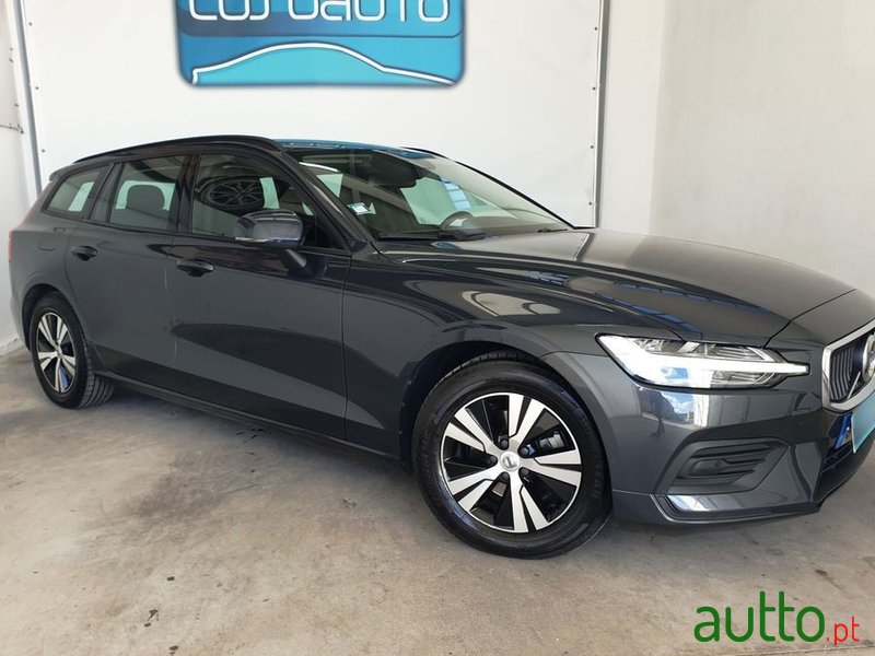 2019' Volvo V60 photo #6