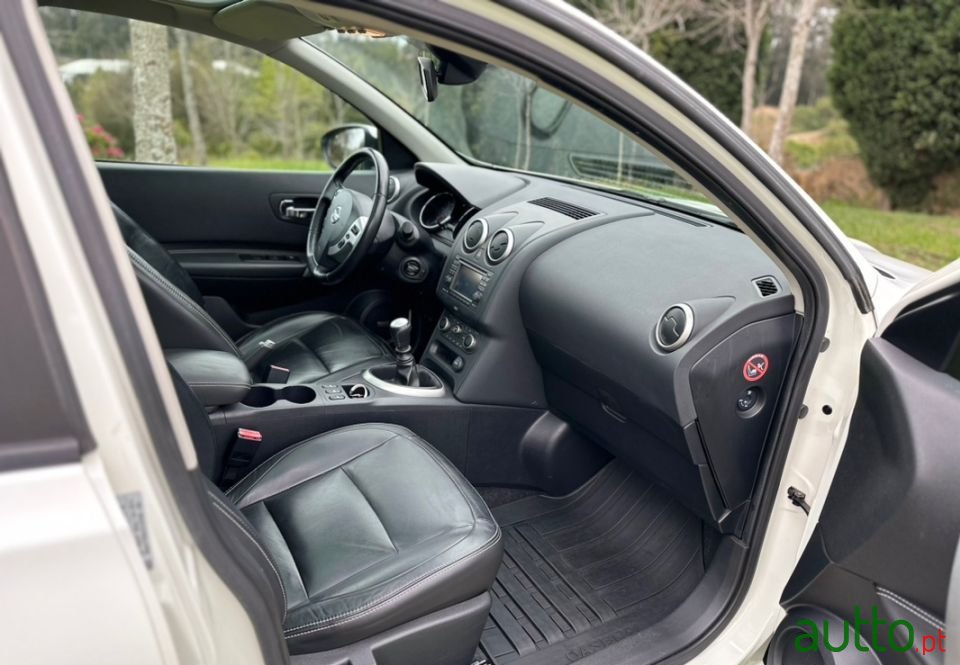 2012' Nissan Qashqai photo #3