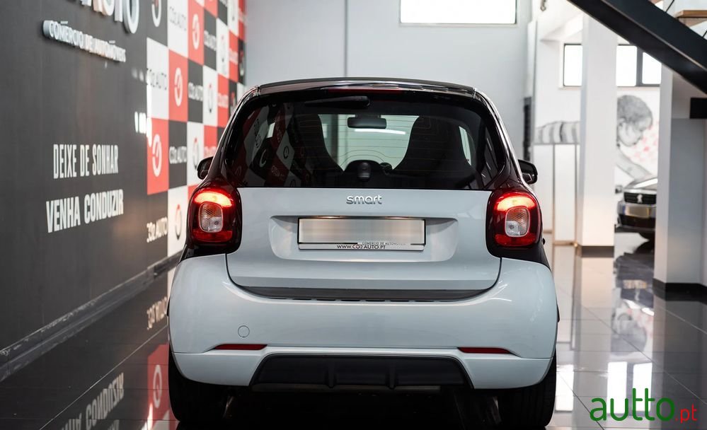 2019' Smart Fortwo 0.9 Passion 90 Aut photo #3