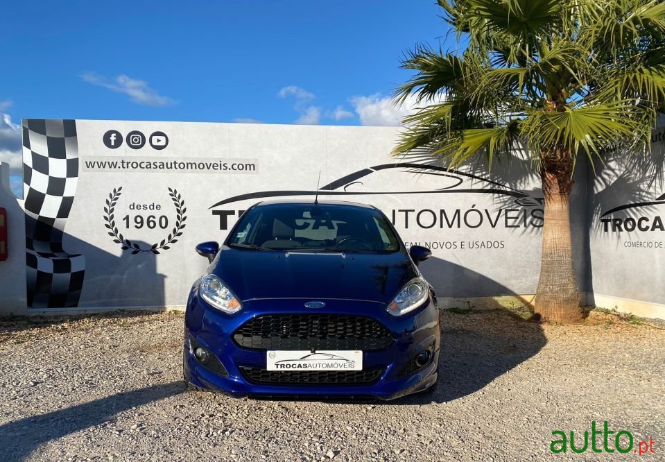 2016' Ford Fiesta photo #6