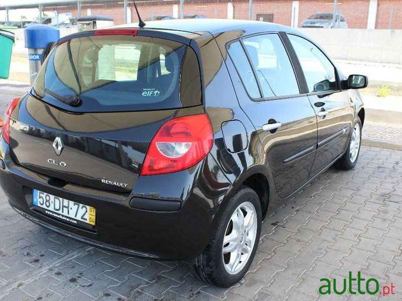 2007' Renault Clio 1.5 Dci photo #1