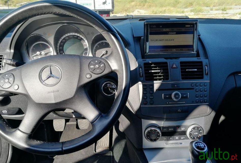 2010' Mercedes-Benz 220 photo #1