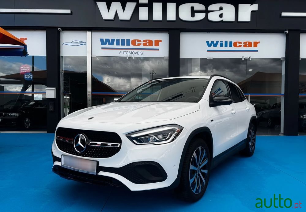 2020' Mercedes-Benz Classe Gla E Progressive photo #1