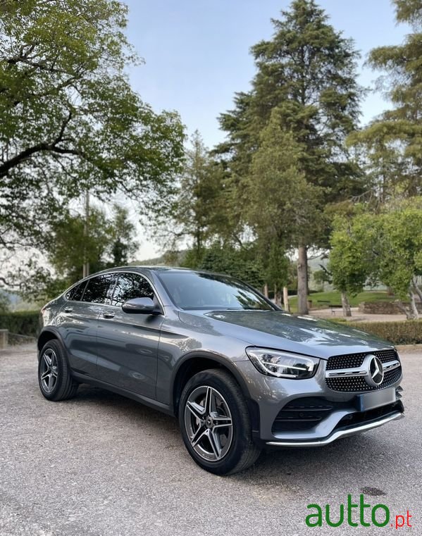 2021' Mercedes-Benz GLC 300 photo #1