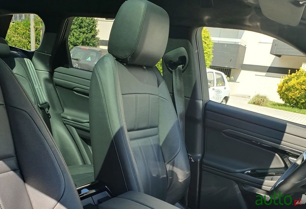 2023' Land Rover Range Rover Evoque photo #5