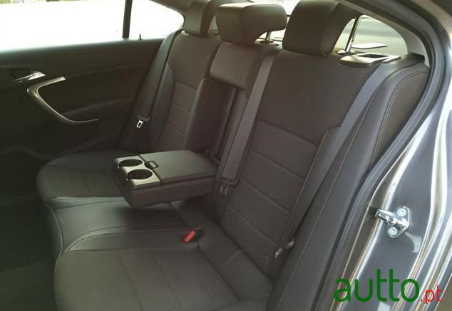 2009' Opel Insignia photo #1