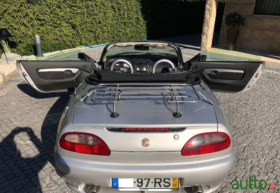 2001' MG MGF photo #6