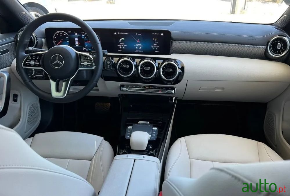 2023' Mercedes-Benz Classe Cla photo #3
