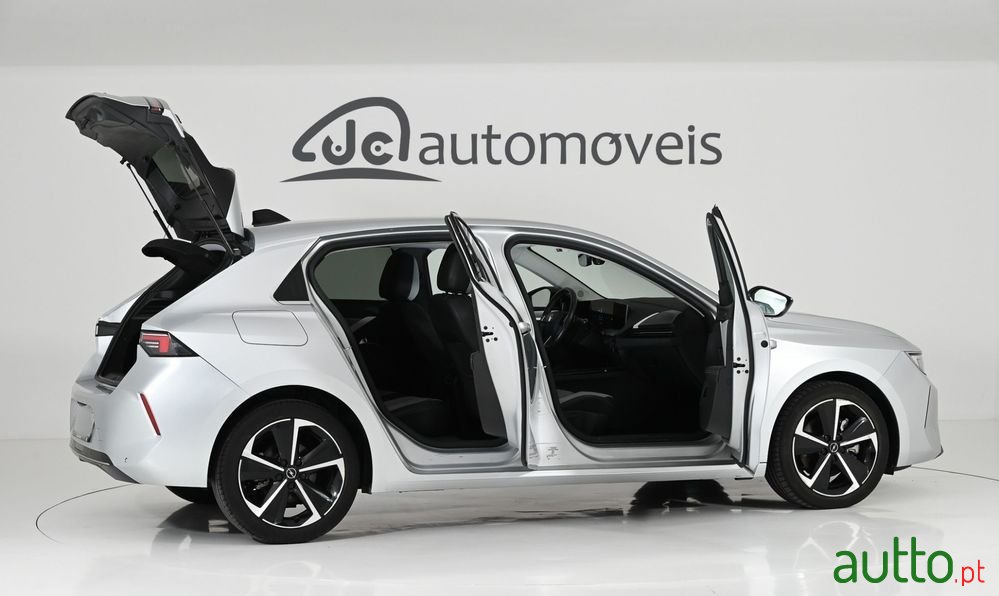 2023' Opel Astra 1.2 T Elegance photo #6