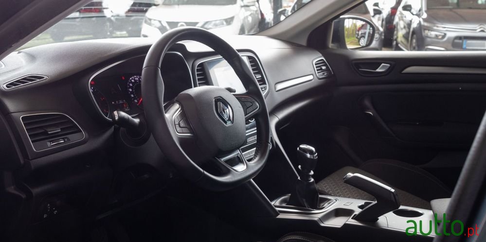 2021' Renault Mégane Sport Tourer photo #3