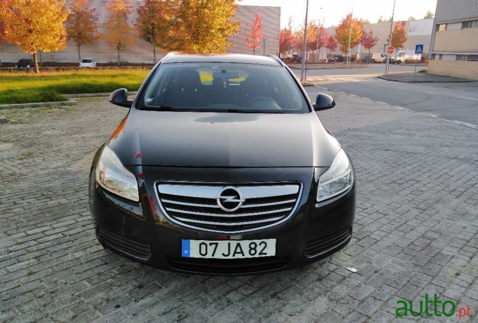 2010' Opel Insignia Sports Tourer photo #4