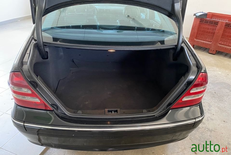 2001' Mercedes-Benz C-220 photo #6