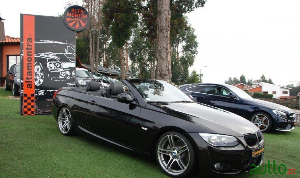 2013' BMW 330 Pack M photo #2