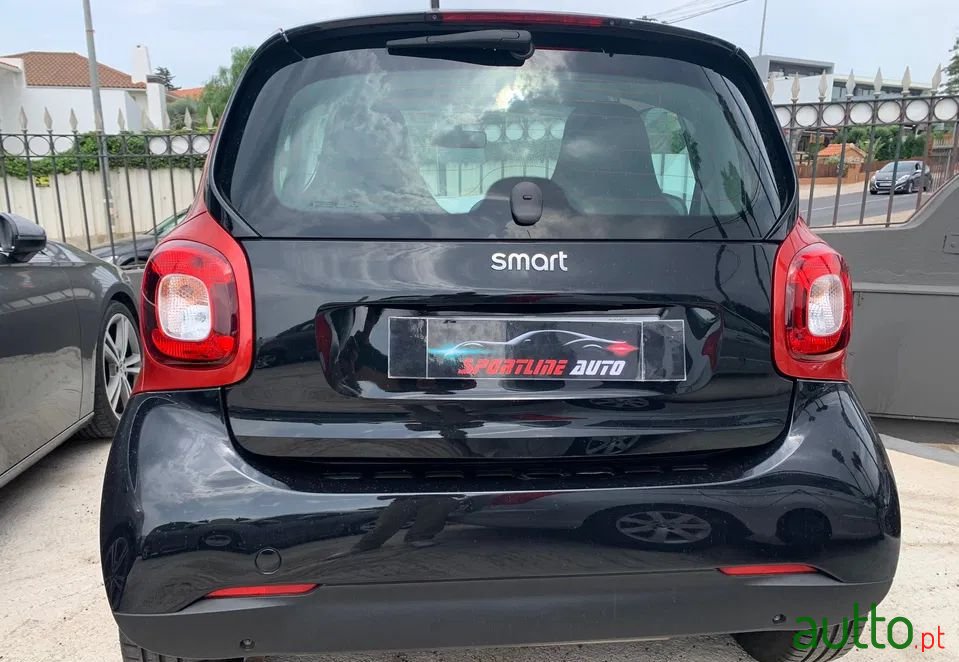2017' Smart Fortwo photo #2