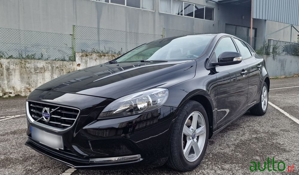 2016' Volvo V40 photo #1