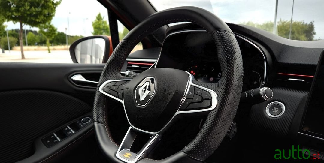 2019' Renault Clio photo #5