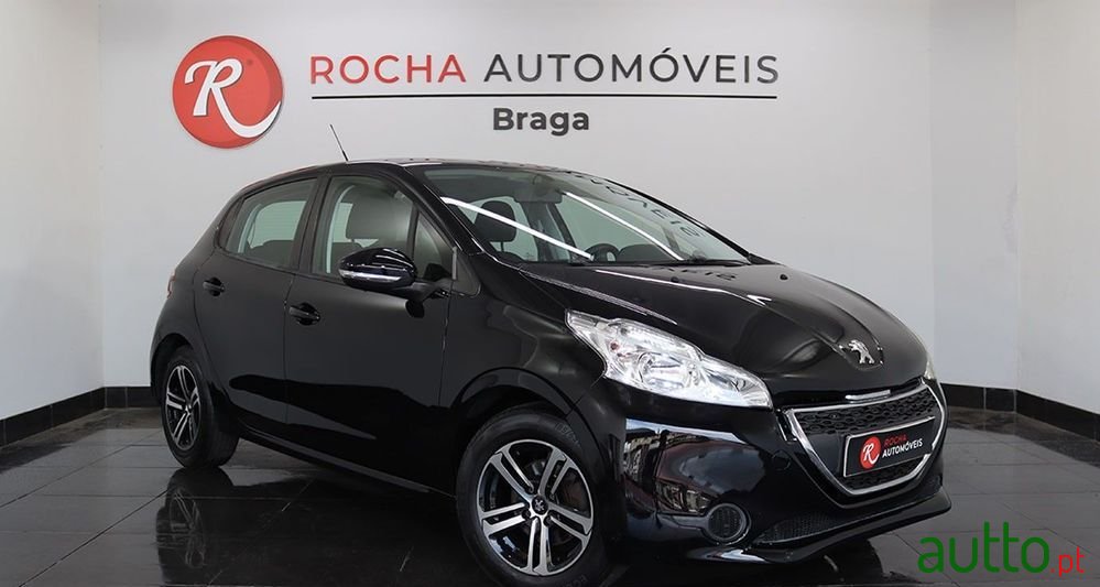 2013' Peugeot 208 photo #3