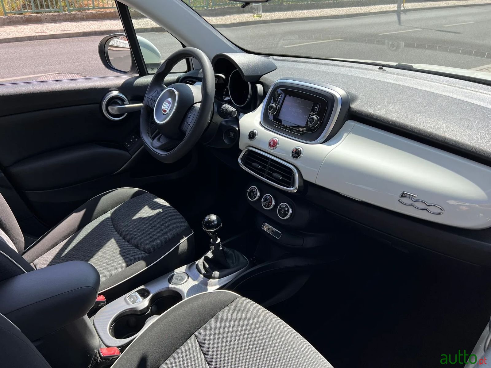 2017' Fiat 500X photo #3