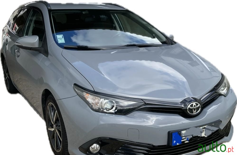 2018' Toyota Auris Touring Sports photo #2
