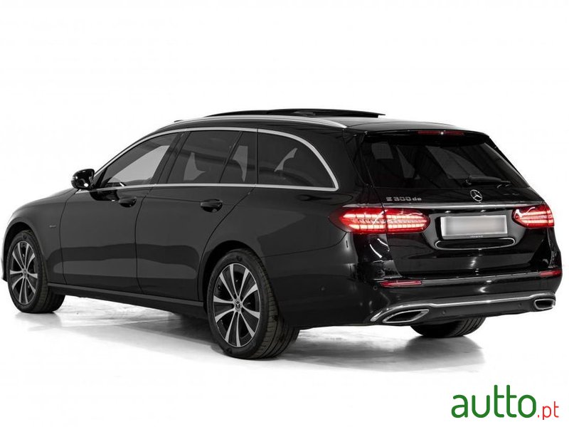 2021' Mercedes-Benz Classe E photo #4