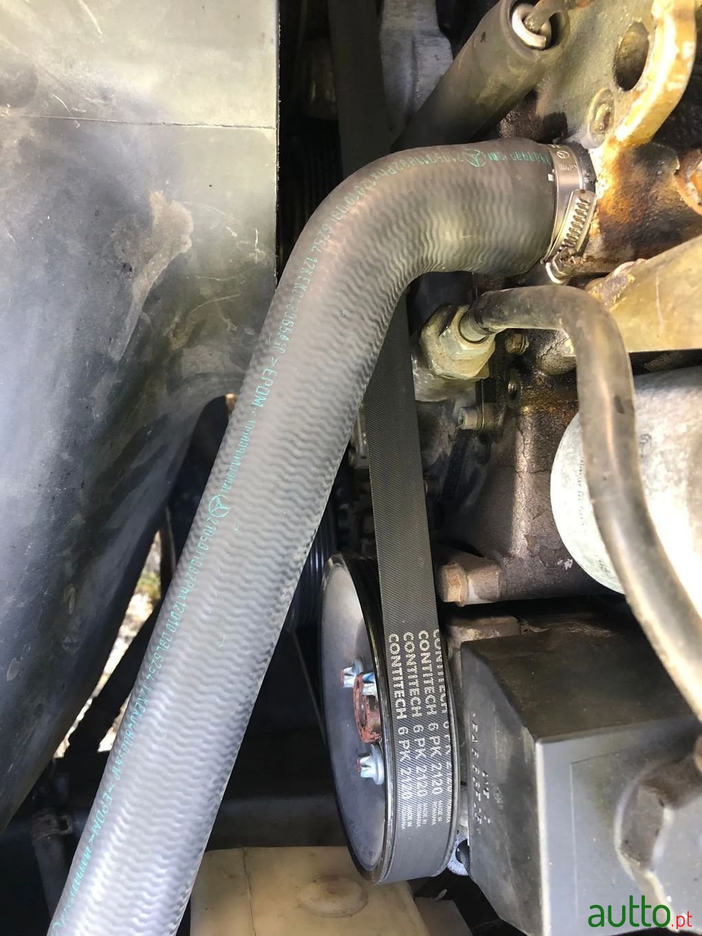 1996' Mercedes-Benz 220 photo #4