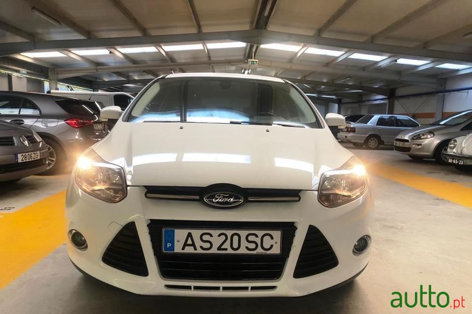 2014' Ford Focus photo #2