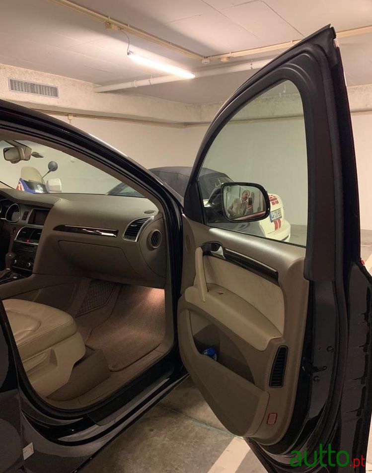 2011' Audi Q7 photo #4